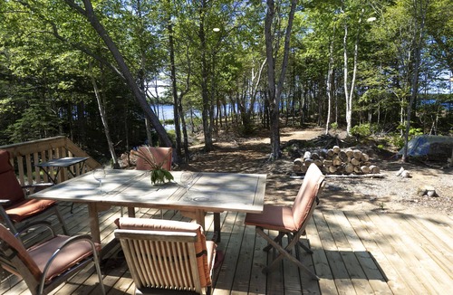 Cape Breton Island House | Oasis Retreat Right On Bras d'Or Lake With Private Beach and Kayaks