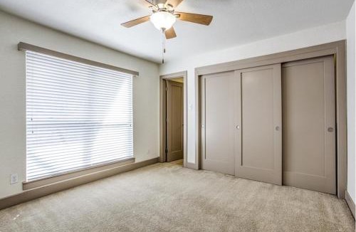Barton Hills Apartment | Oasis Retreat237