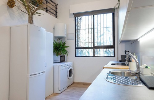 Algoros Apartment | Oasis Urbano Elche - Terrace and Palm Grove Views