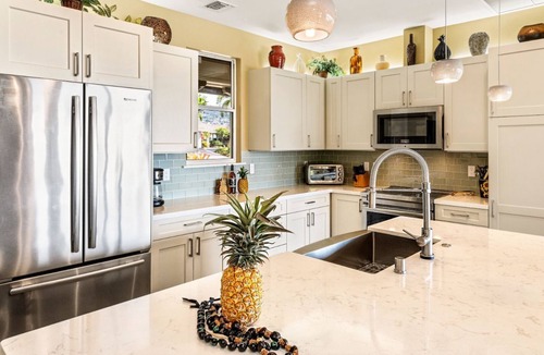 Kailua-Kona House | 🏖️Oasis with Ocean Views | Private Pool | Gated Community