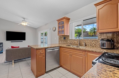 Richmond West House | Oasis with private pool