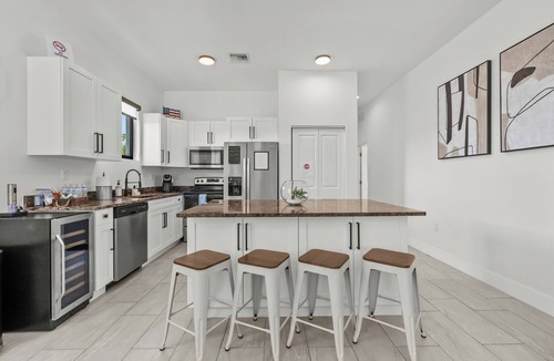 West Park House | Oasis Yard -Pool-Jets-Game Room-BBQ-Relaxing