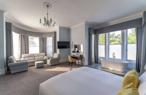 Weybridge Hotel | Oatlands Park Hotel