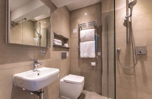 Weybridge Hotel | Oatlands Park Hotel