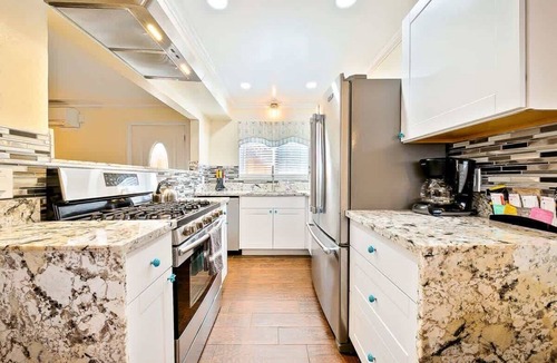 Ocean Beach Condo | OB Pier 1 - Steps to beach and restaurants