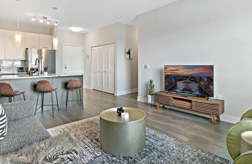 Forestview Apartment | OB7 Ideal 6BR Clustered Units in Oakbrook | Big Group