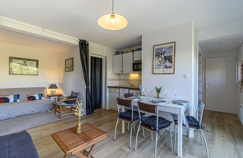 Carnac Apartment | Océania II by Interhome