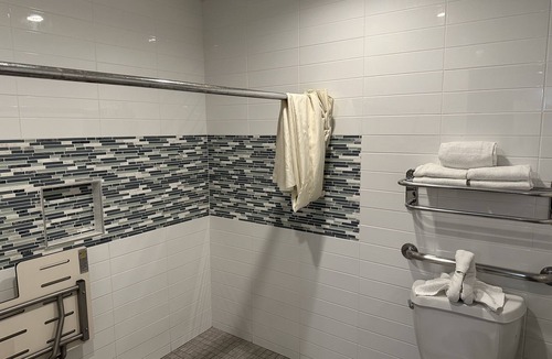 East Side Costa Mesa Hotel | OC Hotel Costa Mesa