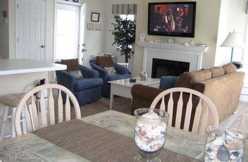 Gold Coast Apartment | OC2543 Central Ave-2nd-Floor