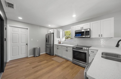 Ocala House | Ocala’s #1 Game Room · Pool · Hot Tub · 4BR · Sleeps 8 · Near WEC & Springs
