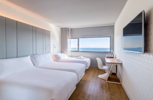 Diagonal Mar i el Front Maritim del Poblenou Hotel | Occidental Atenea Mar- Adults Only