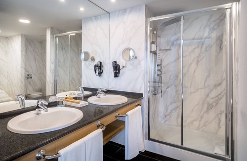 Diagonal Mar i el Front Maritim del Poblenou Hotel | Occidental Atenea Mar- Adults Only