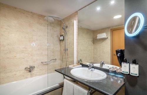 Diagonal Mar i el Front Maritim del Poblenou Hotel | Occidental Atenea Mar - Adults Only