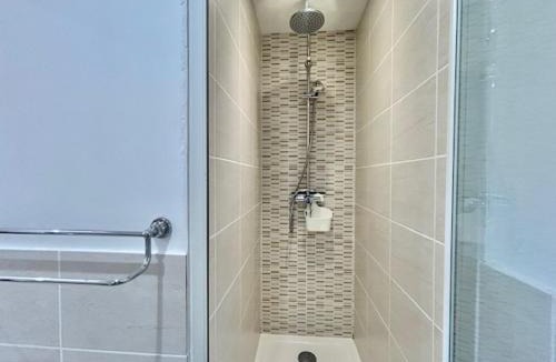 Saint-Julien-les-Rosiers Apartment | Occitemps