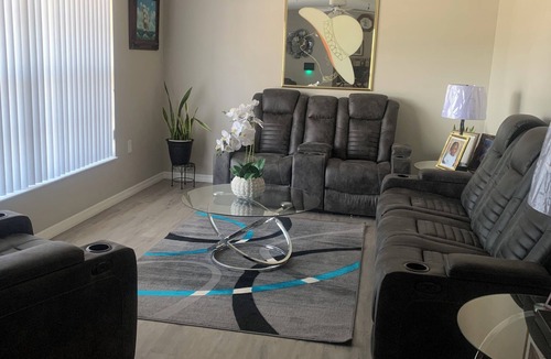 Fairvilla House | Occupied private 3/2 split plan quite home with 2/1 available in sunny Orlando