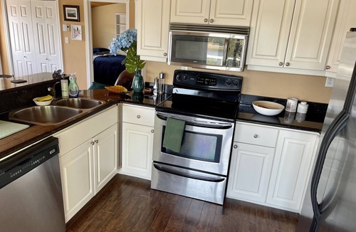 Todds Island Apartment | Oceanfront 2BR Private Apartment