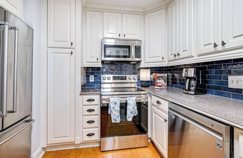 Long Bay Estates Condo | Ocean Access & Balcony: Surfside Beach Condo