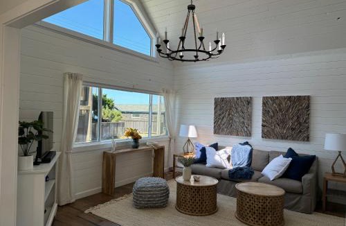 Bodega Bay Villa | Ocean and Sunset Views - Cliff Side Cottage