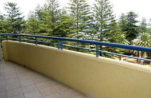 Cronulla Apartment | Ocean View, Lift Access 502 Opposite North Cronulla Beach