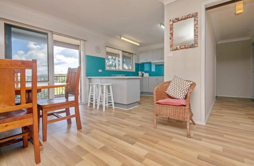 Anna Bay House | Ocean Avenue, 55