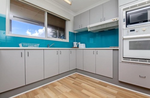 Anna Bay House | Ocean Avenue, 55