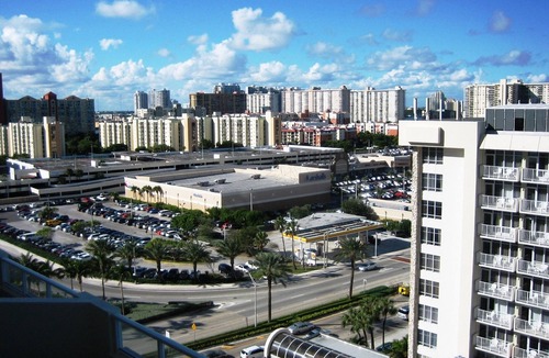 Sunny Isles Beach Condo | Ocean Beach Condo La Perla Sunny Isles Beach Miami Fl. STR-00067.