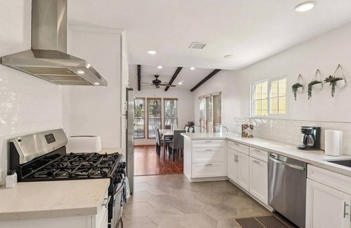 Ocean Beach House | Ocean Beach Compound, Walk to Beach, Sleeps 19