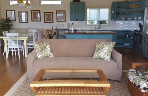 Kona Paradise House | Ocean Beach Home In The Heart Of Authentic Old Hawaii