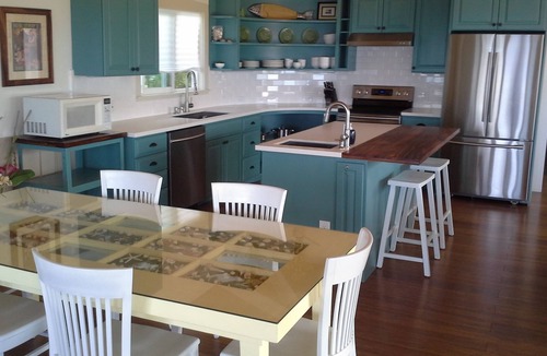 Kona Paradise House | Ocean Beach Home In The Heart Of Authentic Old Hawaii