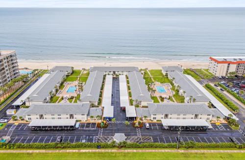Bethune Beach Apartment | Ocean Bliss I Beachfront Condo I Heated Pool