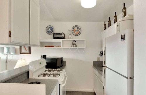 Kaunakakai Condo | Ocean Bliss W/Lanai, Kitchen and Fans–Molokai Shores