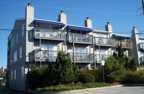 Dewey Beach House | Ocean Block Downtown Dewey Beach Townhouse