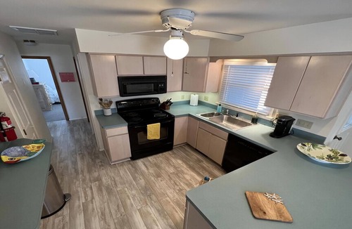 The Dunes House | OCEAN BLOCK single family home. Close to the Beach!