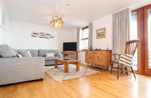 Praa Sands Apartment | Ocean Blue