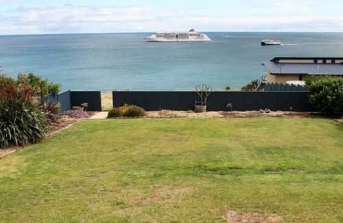 Penneshaw House | Ocean Blue KI. Absolute ocean front, free WiFi