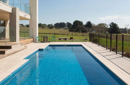 San Remo House | Ocean Breeze