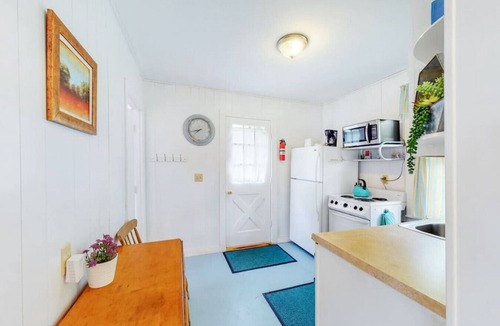 Pemaquid Beach Cabin | Ocean Breeze Cabin @ Pemaquid Beach