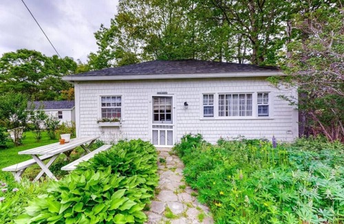 Pemaquid Beach Cabin | Ocean Breeze Cabin @ Pemaquid Beach