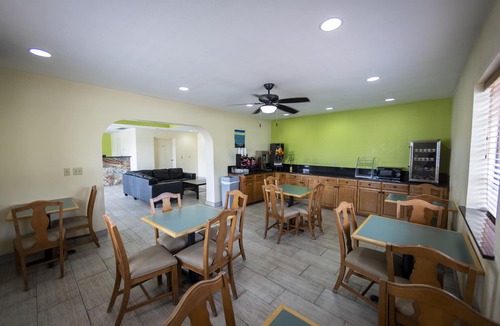 St. Augustine Beach Hotel | Ocean Breeze Inn