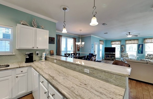 Crystal Beach House | Ocean Breeze | Pet Friendly, Beach Front, Pool!