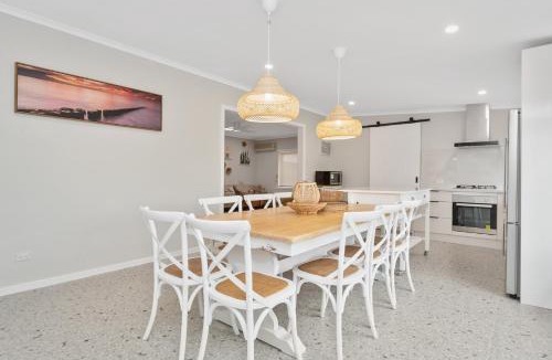 Rosebud House | Ocean Breeze Retreat