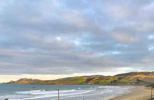 Kaka Point House | Ocean Breeze Retreat