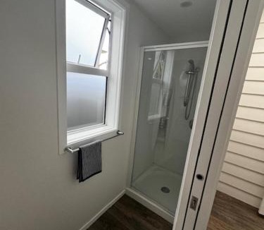 Kaka Point House | Ocean Breeze Retreat