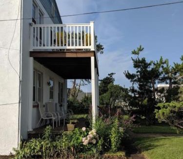 North Beach Haven House | Ocean Breeze Retreat