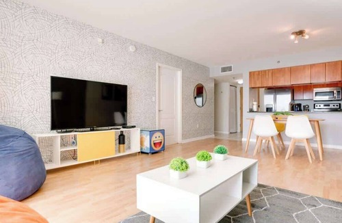 Brickell Condo | Ocean&City Views Lux Miami Brickell Sleeps 4 KngBd
