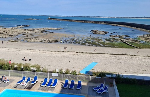 Le Croisic Apartment | Ocean-Colored Apartment with Pool and Beach Access