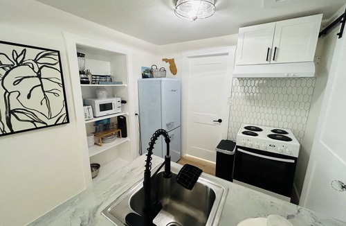 St. Pete Beach Cottage | "Ocean" Cottage on Sunset Beach