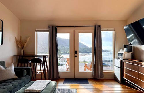 Yachats Apartment | Ocean Cove #5 - Ocean View