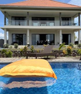 Mendoyo House | Ocean Daze Villa Yehsumbul