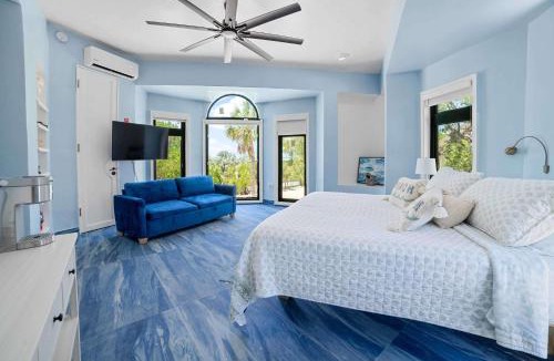 Long Beach Estates Apartment | Ocean Depth Room at Barnacle Resort